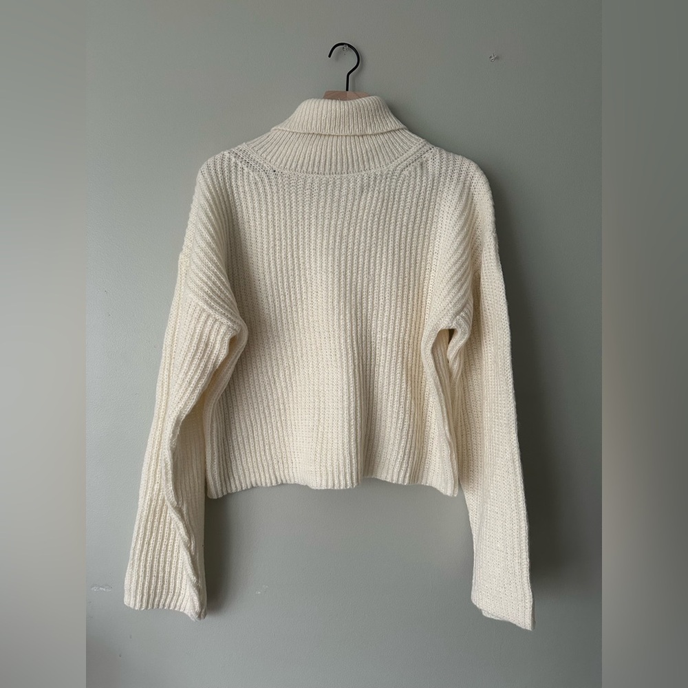 Off White Turtleneck Cropped Sweater